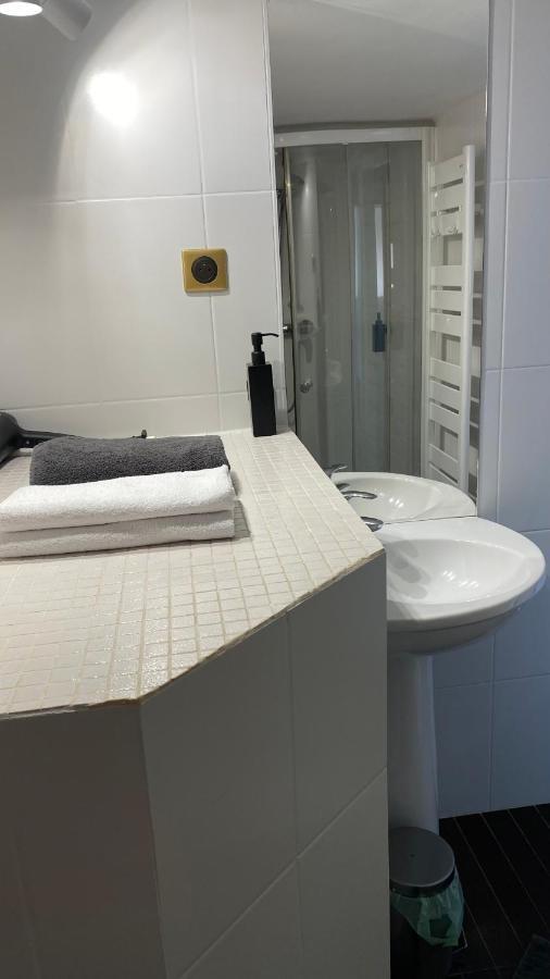 Marais Joli Deux Pieces Apartment Paris Bagian luar foto